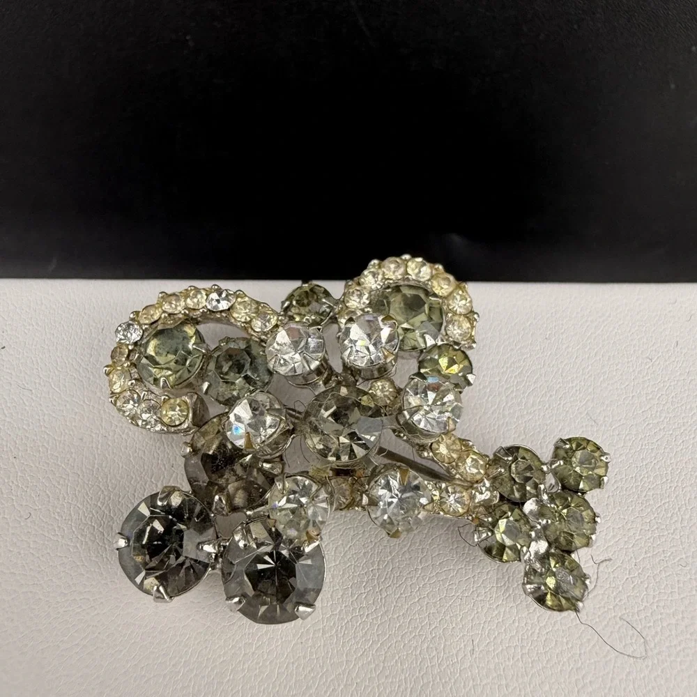 Vintage Juliana Rhinestone Brooch Smokey Silver‎ Tone